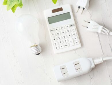 太陽光発電でどれだけ電気代が節約できる？メリットと計算方法を徹底解説！